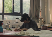 小伙上班視頻成網友解壓助眠神器 為什么這么火？
